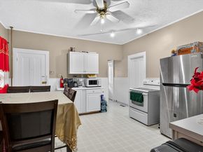 397 Ash St, Brockton MA 02301