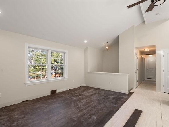 104 Hilltop Rd 2, Southbridge MA 01550