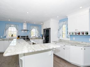 9 Old Glen Charlie Rd, Wareham MA 02538