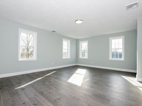 9 Old Glen Charlie Rd, Wareham MA 02538