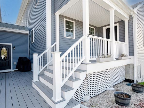 9 Old Glen Charlie Rd, Wareham MA 02538