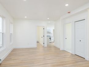 33 Florence St, Worcester MA 01610