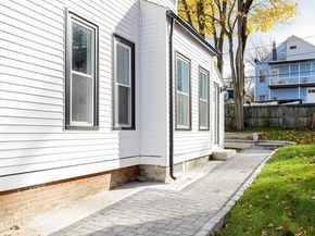 33 Florence St, Worcester MA 01610