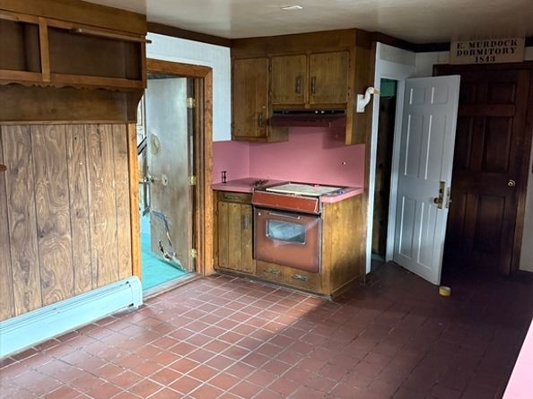 35 School St, Winchendon MA 01475