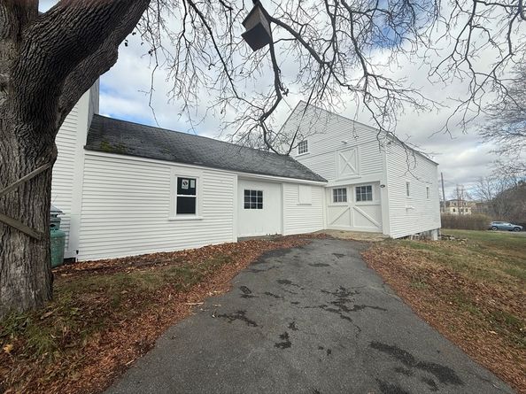 35 School St, Winchendon MA 01475