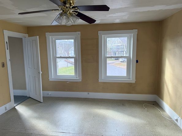 35 School St, Winchendon MA 01475