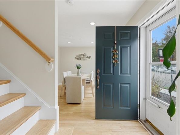 137 Clear Pond Dr 137, Walpole MA 02081