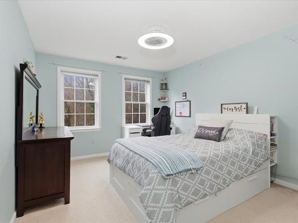 137 Clear Pond Dr 137, Walpole MA 02081