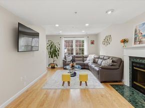 137 Clear Pond Dr 137, Walpole MA 02081