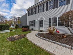 137 Clear Pond Dr 137, Walpole MA 02081