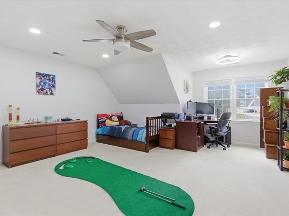 137 Clear Pond Dr 137, Walpole MA 02081