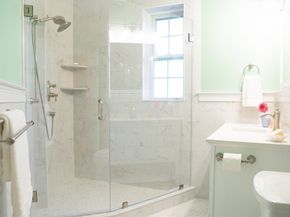 986 Memorial Drive 404, Cambridge MA 02138