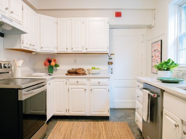 986 Memorial Drive 404, Cambridge MA 02138