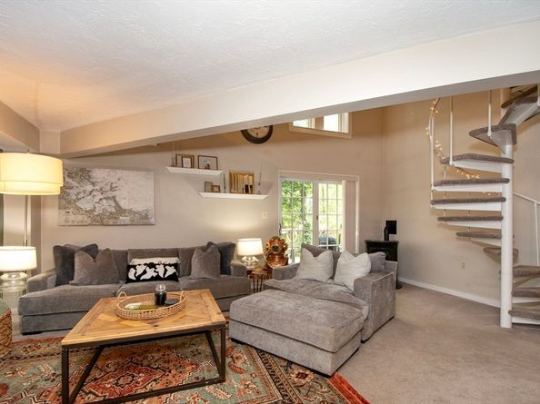 675 Pleasant St 8, Weymouth MA 02189