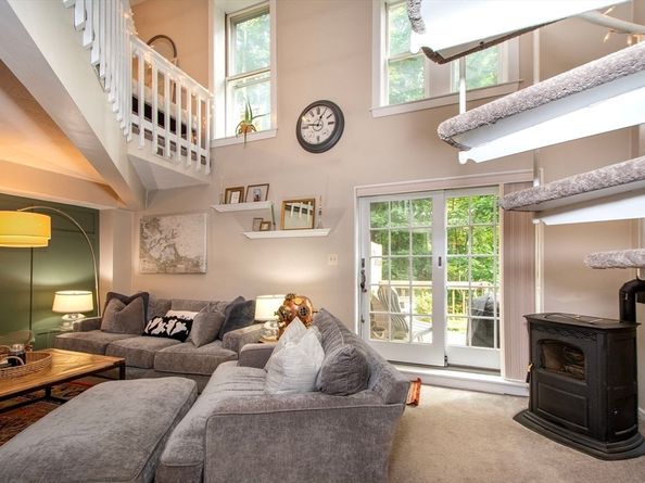 675 Pleasant St 8, Weymouth MA 02189