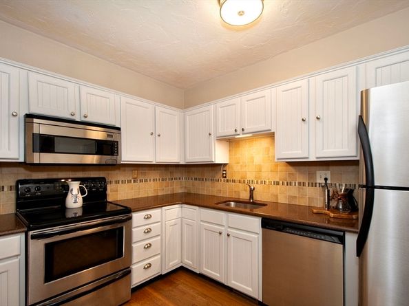 675 Pleasant St 8, Weymouth MA 02189