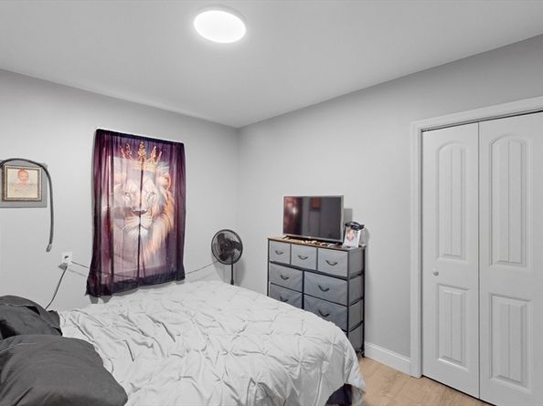 10 Huntington Avenue, Blackstone MA 01504