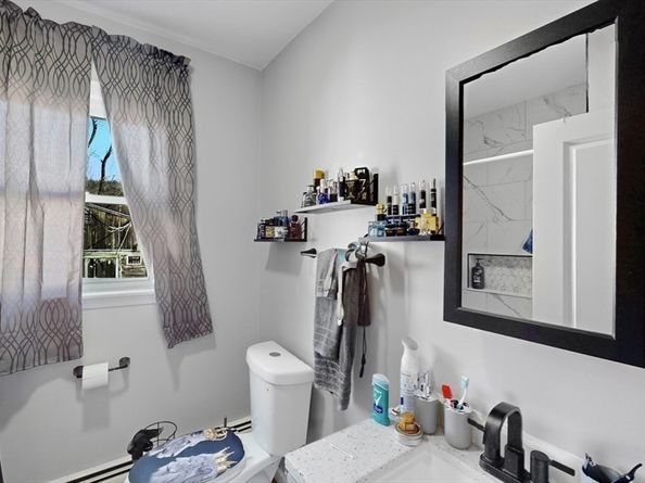 10 Huntington Avenue, Blackstone MA 01504