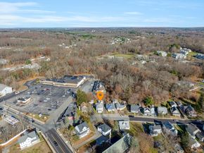 10 Huntington Avenue, Blackstone MA 01504