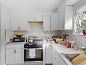 10 Huntington Avenue, Blackstone MA 01504