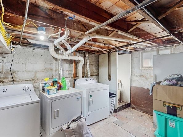 10 Huntington Avenue, Blackstone MA 01504