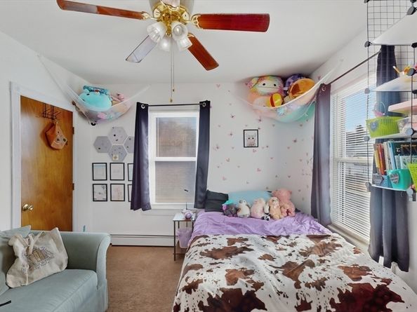 10 Huntington Avenue, Blackstone MA 01504