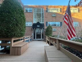 701 Adams 9, Boston MA 02122