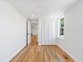 290 Washington St 2, Marblehead MA 01945