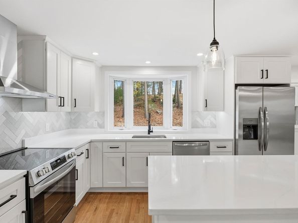 5 Shady Lane Dr, Burlington MA 01803