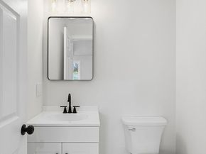 5 Shady Lane Dr, Burlington MA 01803