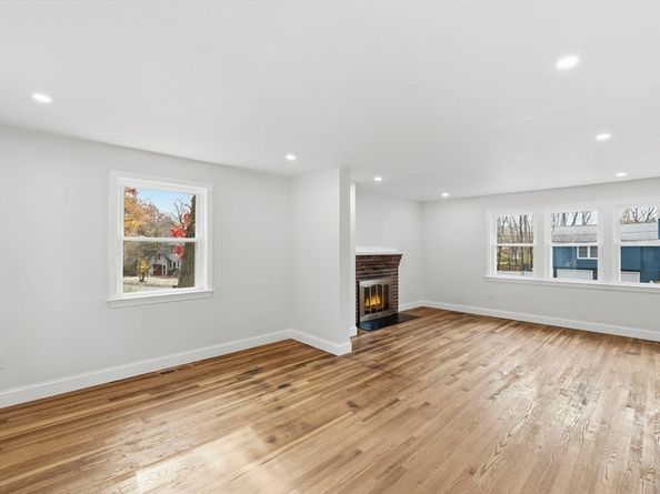 5 Shady Lane Dr, Burlington MA 01803