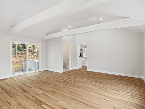 5 Shady Lane Dr, Burlington MA 01803