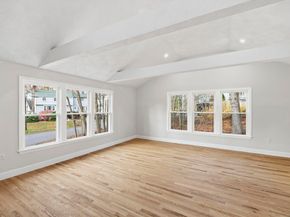 5 Shady Lane Dr, Burlington MA 01803