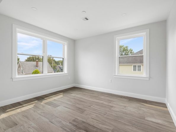 161 Sumner St 2, Quincy MA 02169