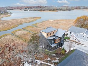 10 Chestnut Pl, Hingham MA 02043