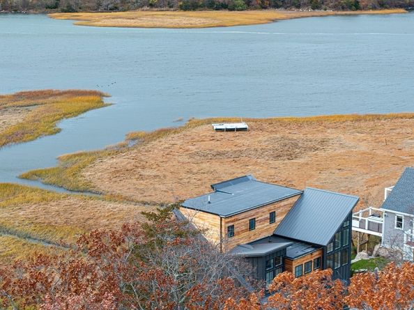 10 Chestnut Pl, Hingham MA 02043