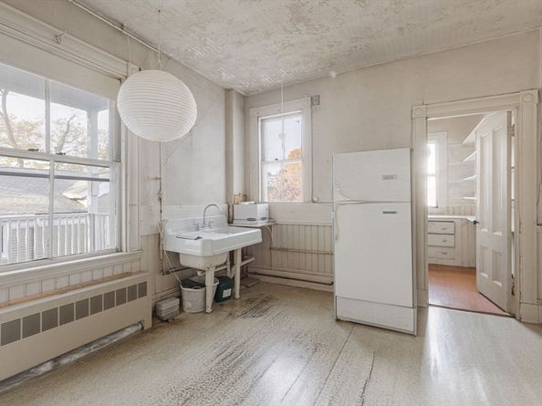 39 Ellery Street 6, Cambridge MA 02138