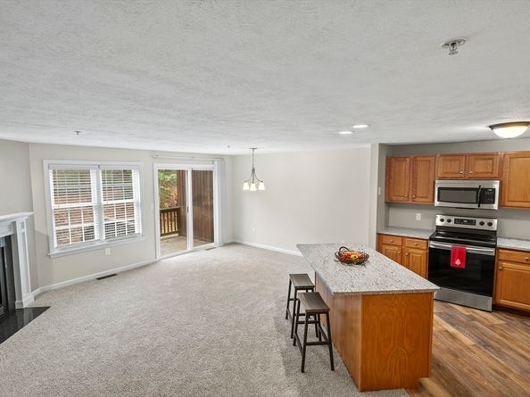 189 Bridle Cross Rd 189, Fitchburg MA 01420