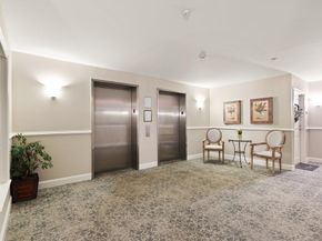 8 Crowninshield St 111, Peabody MA 01960