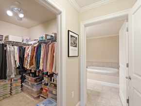 8 Crowninshield St 111, Peabody MA 01960