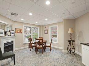 8 Crowninshield St 111, Peabody MA 01960