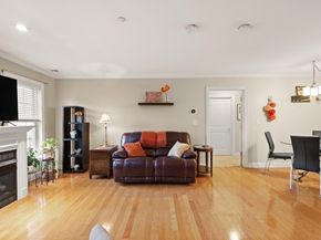 8 Crowninshield St 111, Peabody MA 01960