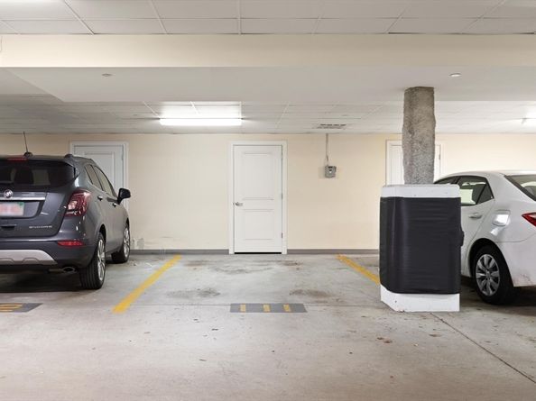 8 Crowninshield St 111, Peabody MA 01960