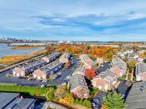 138 Quincy Shore Drive 170, Quincy MA 02171