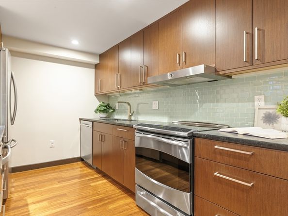 53 Clarendon St 1, Boston MA 02116