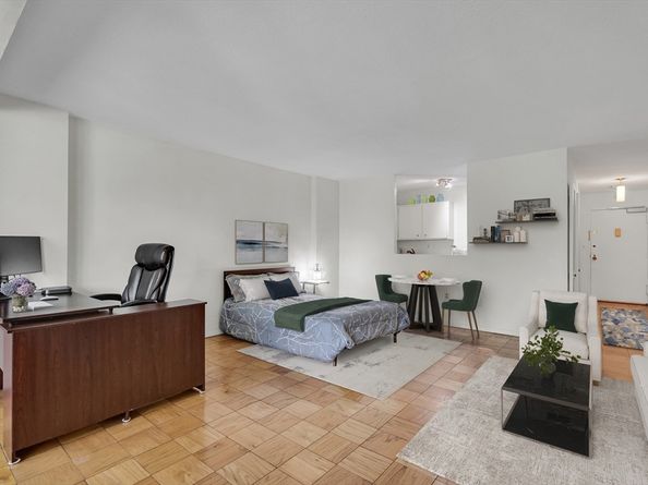 9 Hawthorne Pl 5K, Boston MA 02114