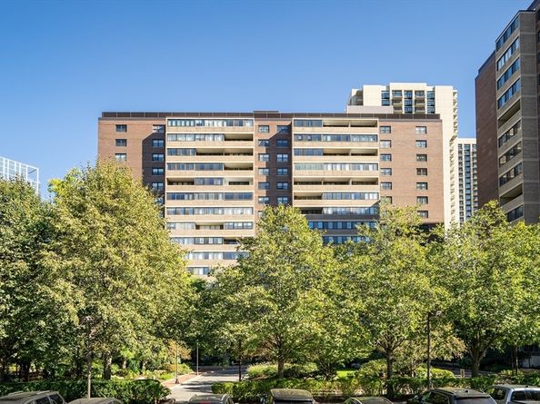 9 Hawthorne Pl 5K, Boston MA 02114