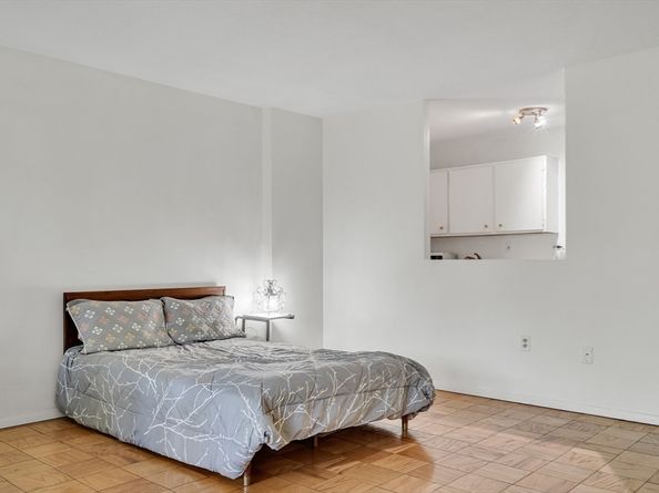 9 Hawthorne Pl 5K, Boston MA 02114