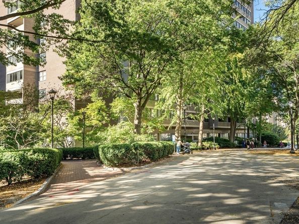 9 Hawthorne Pl 5K, Boston MA 02114