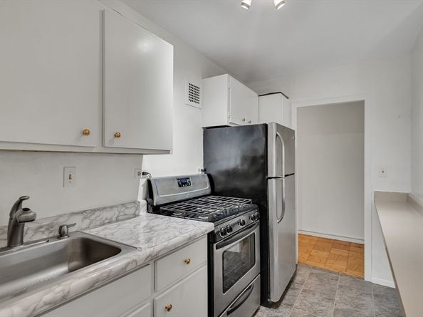 9 Hawthorne Pl 5K, Boston MA 02114